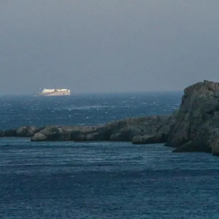 Hotel Castelia Bay