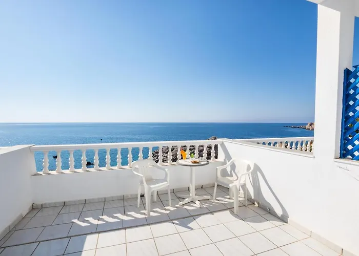 Hotel Castelia Bay 2*