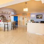 Castelia Bay Hotel