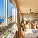 Hotel Castelia Bay 2*