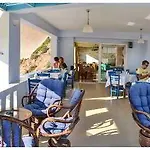 Castelia Bay فندق أموبي