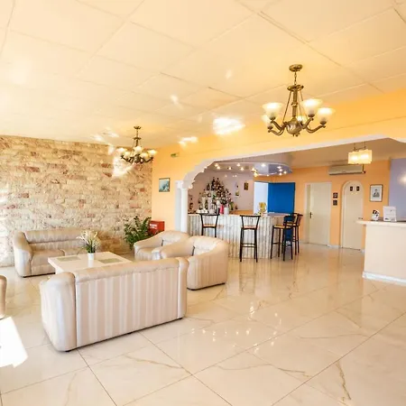 Castelia Bay 2* أموبي