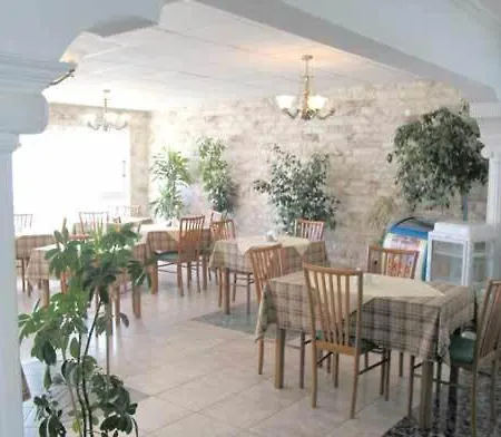 Castelia Bay فندق