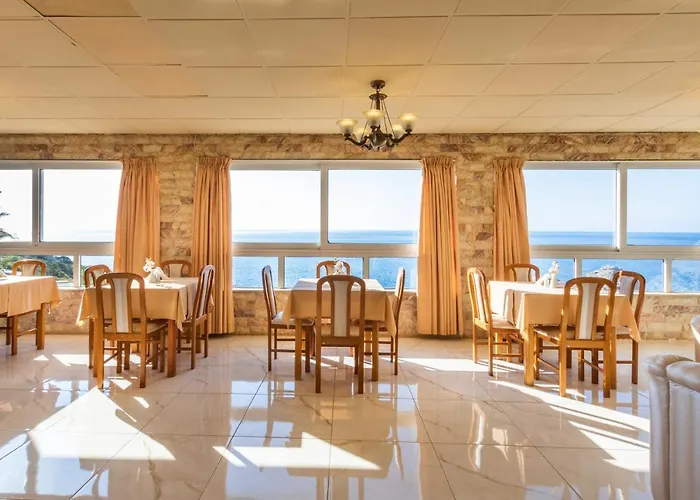 Castelia Bay 2* Amoopi