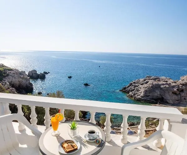 Castelia Bay Hotel 2*