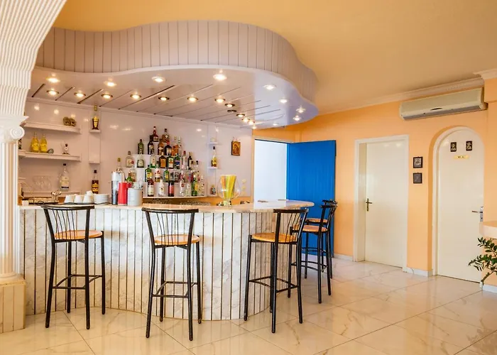 Hotel Castelia Bay Amoopi